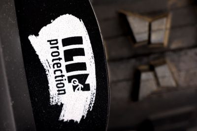 Крыло-щиток Gorilla длинное (белая графика) IP-GL-WHI