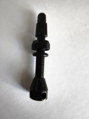 Ниппель для бескамерных колёс E2B F/V-48мм (черный)