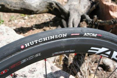 Покрышка Hutchinson ATOM COMP 700х21C Black
